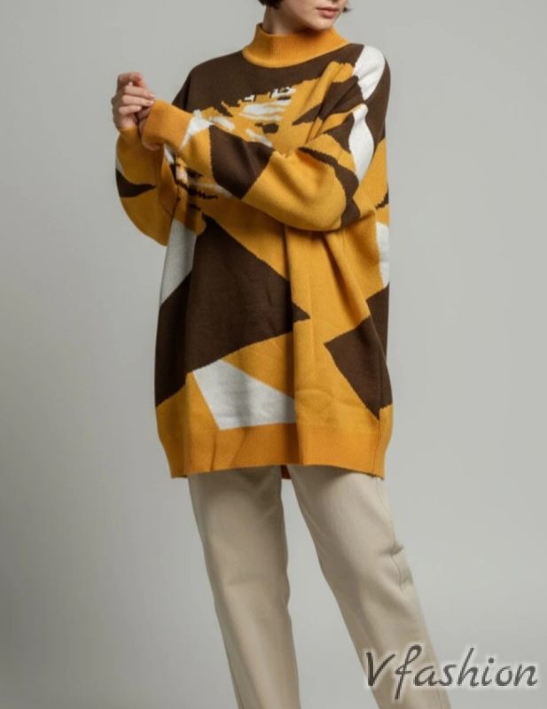 Пуловер с висока яка