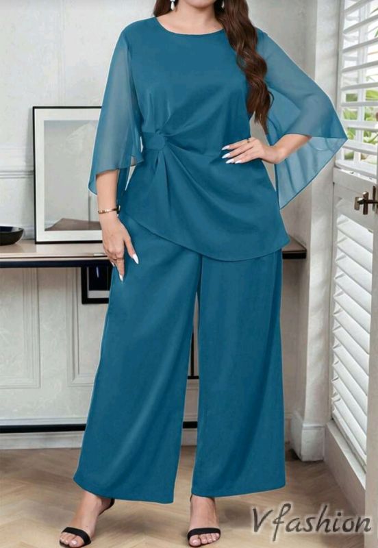 Елегантен комплект панталон и блуза