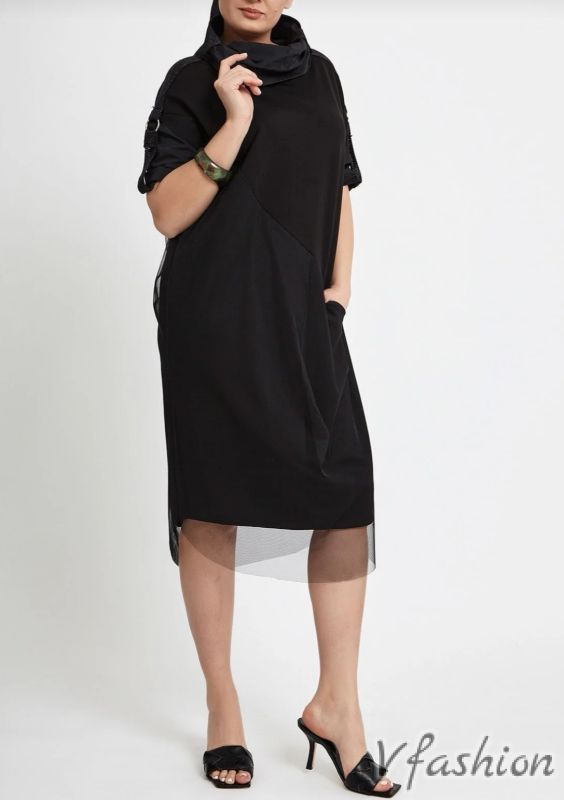 Спортно-елегантна рокля с тюл