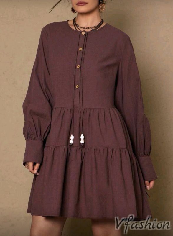 Разкроена рокля с копчета - кафява