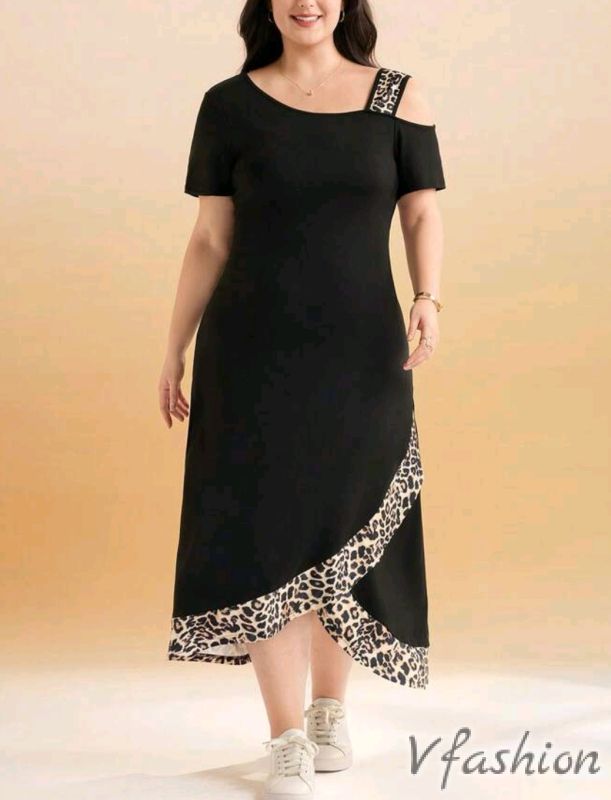 Еластична рокля с леопардови акценти