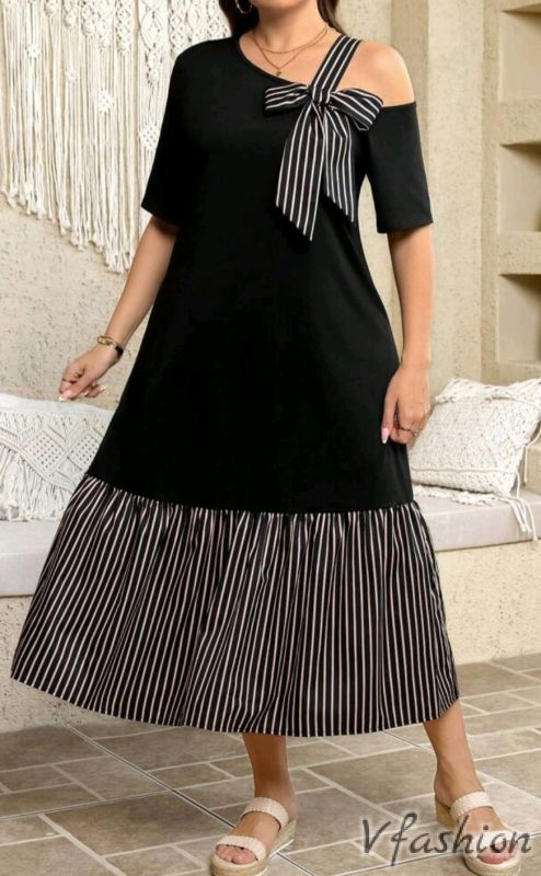 Рокля с акценти на райета