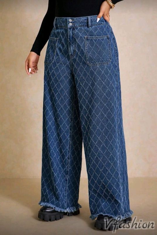 Дънки с геометрични мотиви