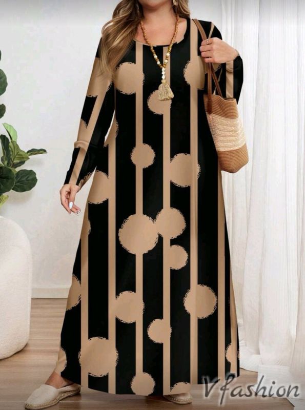 Рокля с джобове и принт