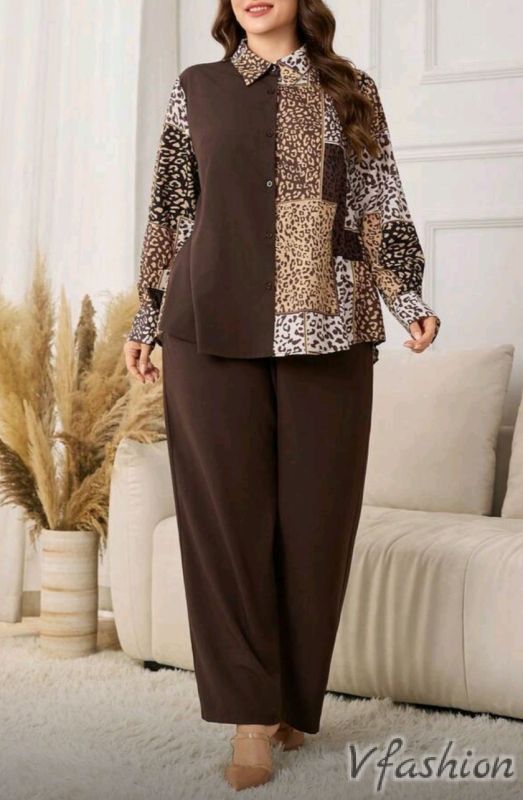 Комплект панталон и блуза с мотиви