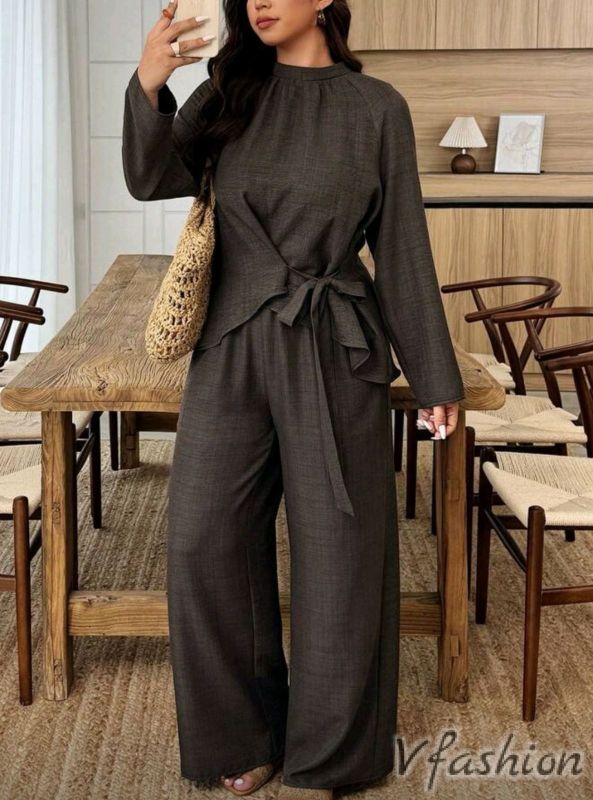 Комплект панталон и блуза с връзка - кафяв