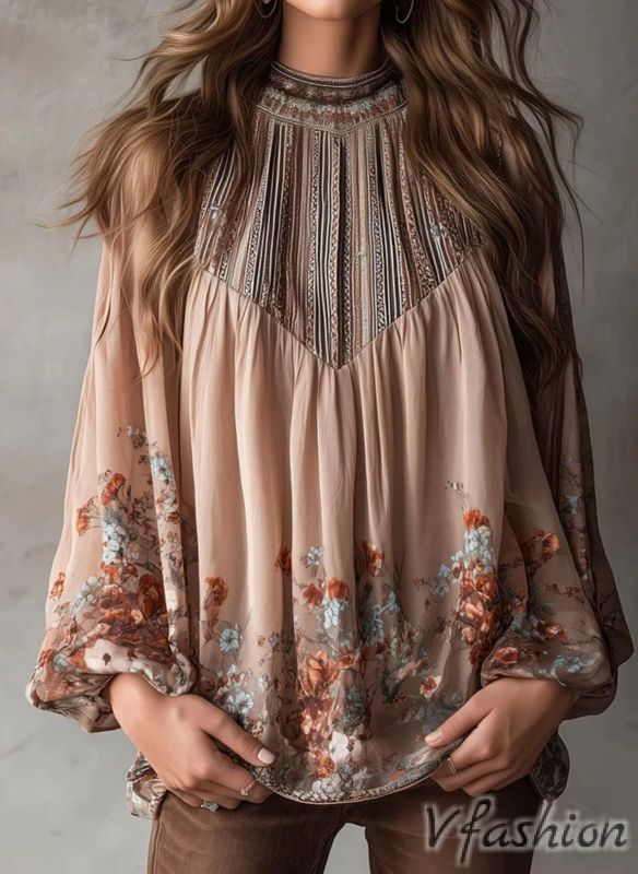 Блуза на цветя с акценти