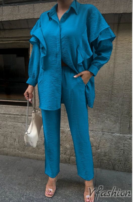 Комплект панталон и риза с волани - син