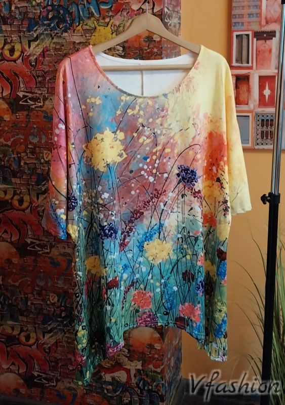 Еластична блуза с флорален принт