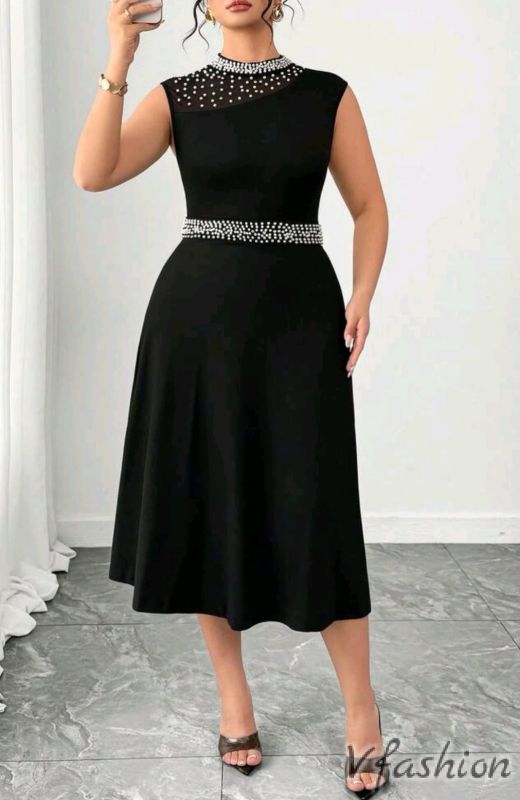 Елегантна рокля с перли