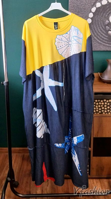 Дънкова рокля с морски акценти