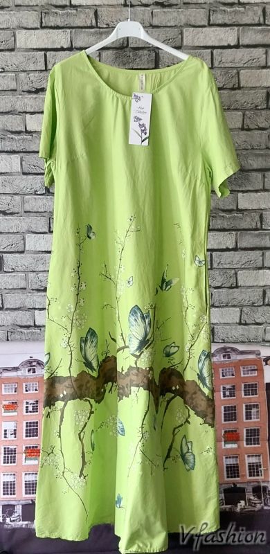 Памучна рокля с джобове и пеперуди