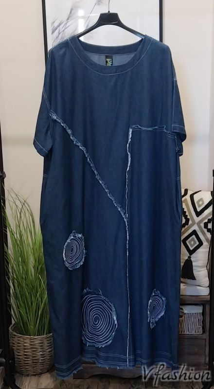 Дънкова рокля с акценти