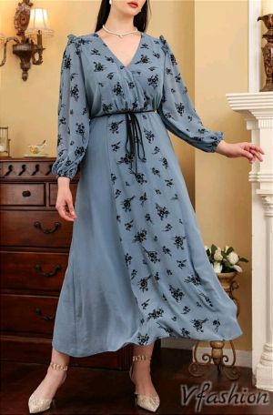 Елегантна рокля с мотиви - сива - 177181