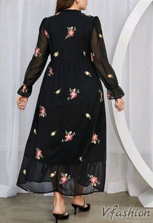Елегантна рокля с бродерии - черна - 177183