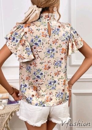 Елегантна блуза с висока яка - бежова - 177892
