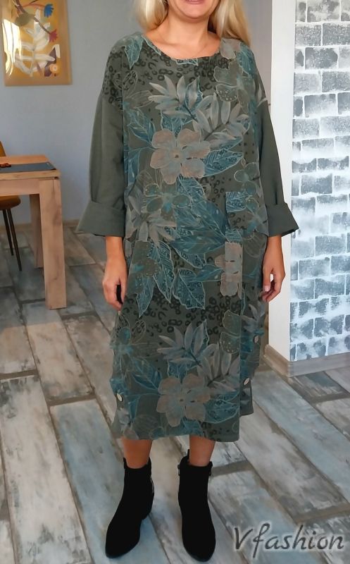 Джинсова рокля с цветен принт - зелена