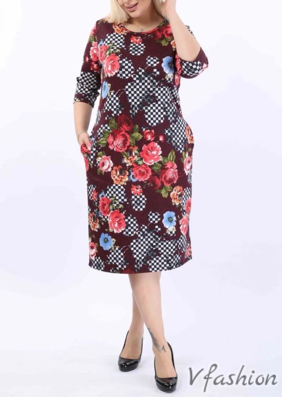 Права рокля с джобове