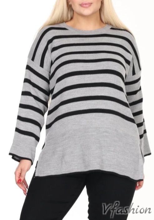 Пуловер на райета - сиво и черно
