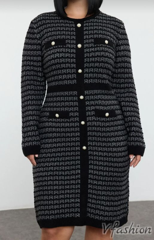 Права рокля с копчета