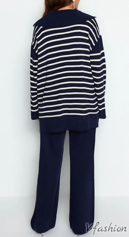 Комплект панталон и пуловер - плетиво