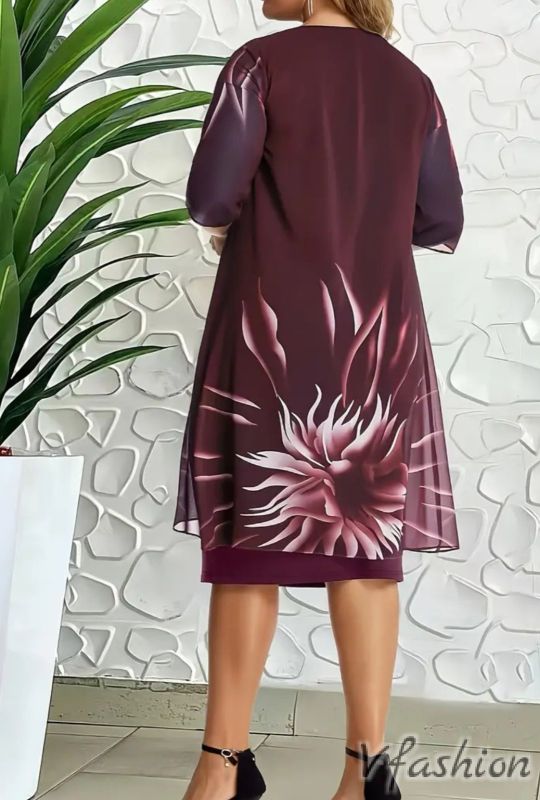 Стилна рокля с акцент от шифон - бордо