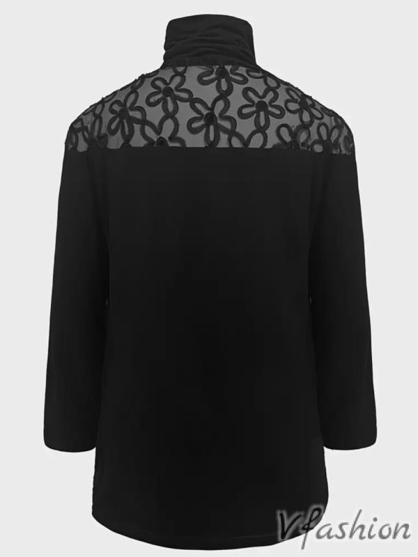 Елегантна блуза с тюл на цветя