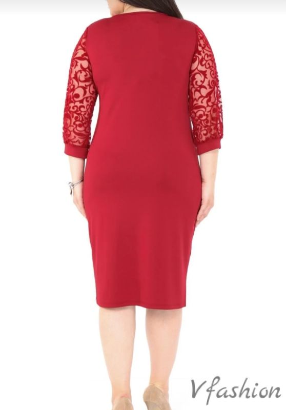 Права рокля с дантелени ръкави - червена