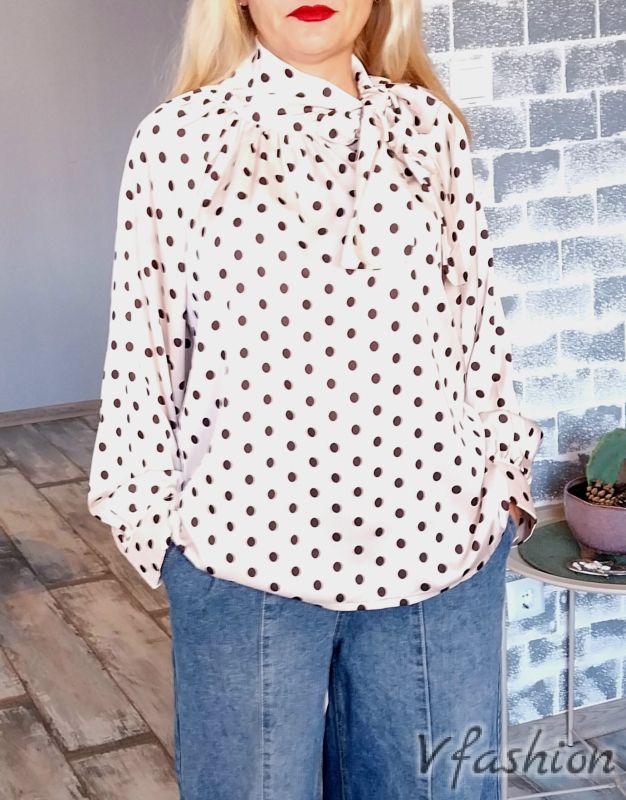 Елегантна блуза на точки - бежова 