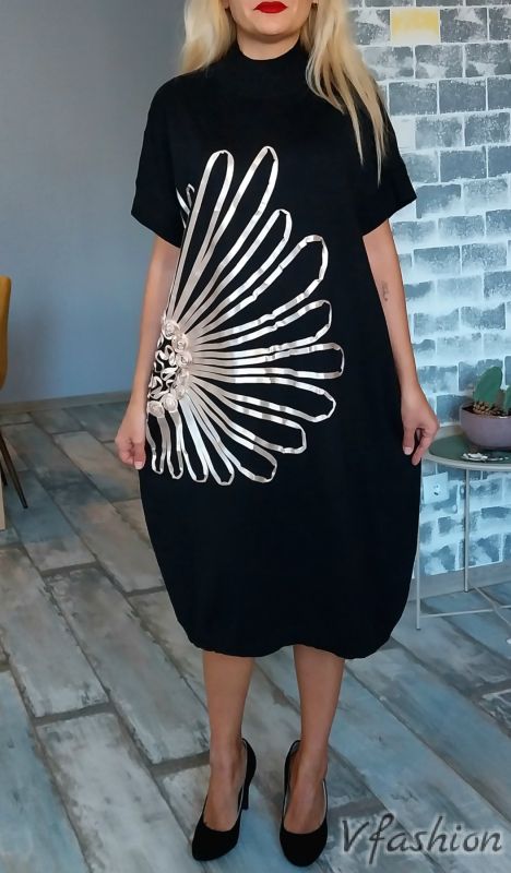 Рокля от плетиво с цвете