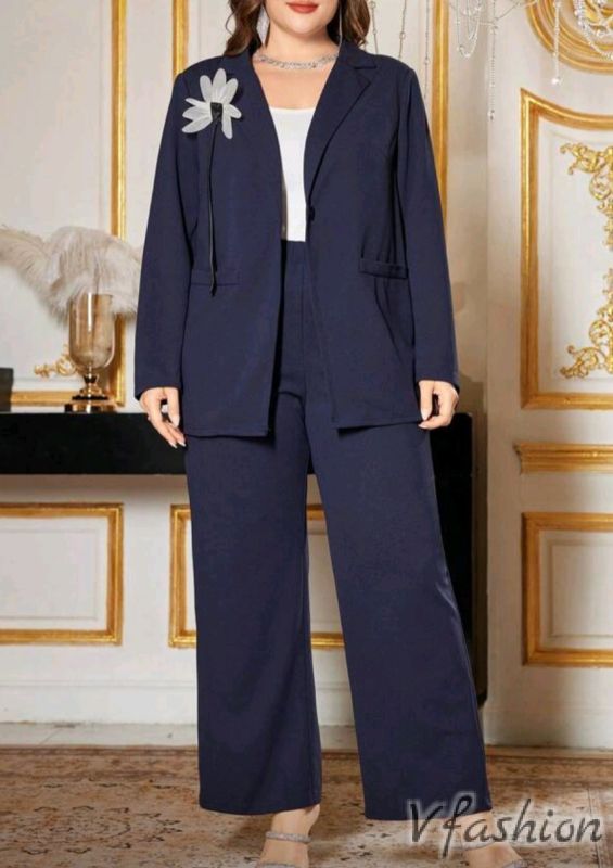 Комплект панталон и сако с цвете