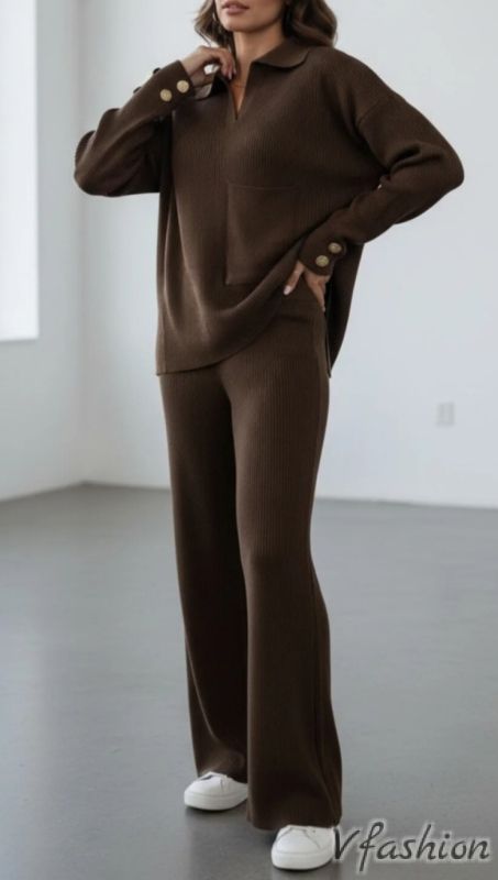 Комплект панталон и пуловер с копчета - кафяв