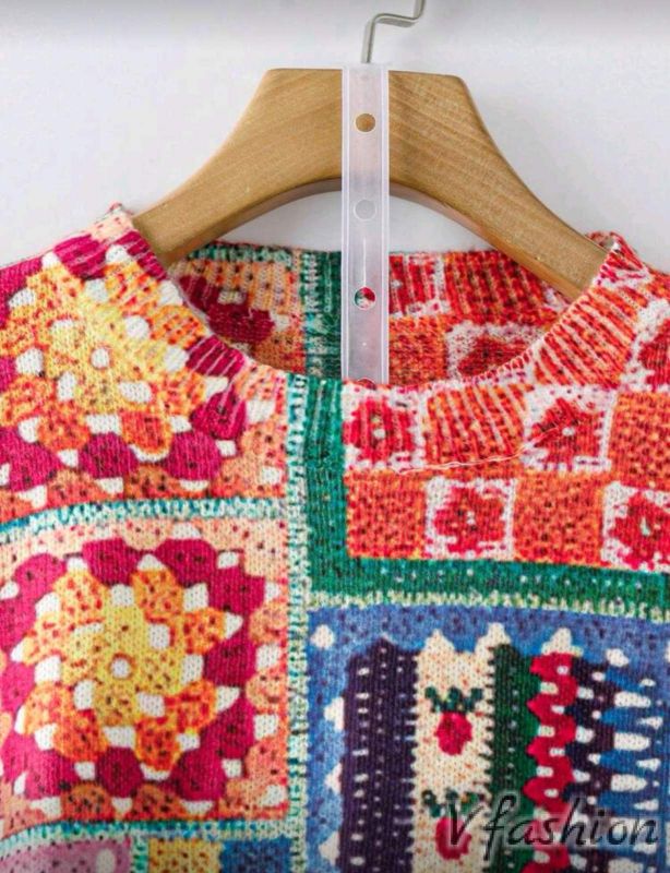 Пуловер с пачуърк принт