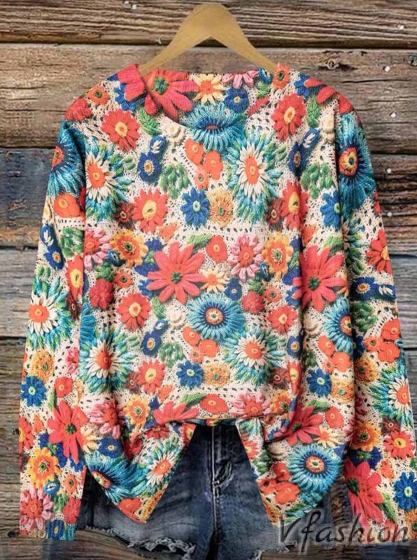 Пуловер с принт цветя