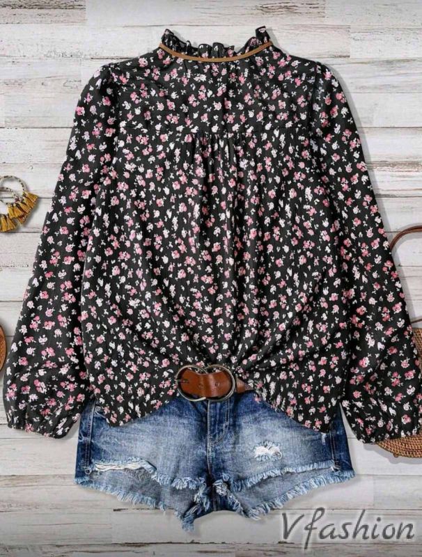 Риза с връзки на цветчета