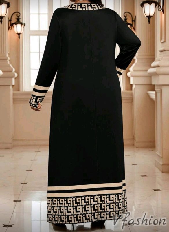 Дълга рокля с геометрични мотиви