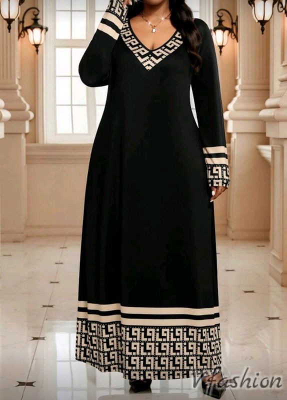 Дълга рокля с геометрични мотиви