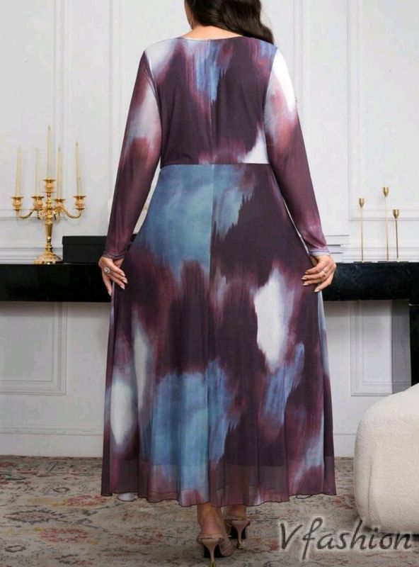 Елегантна рокля в преливащи цветове