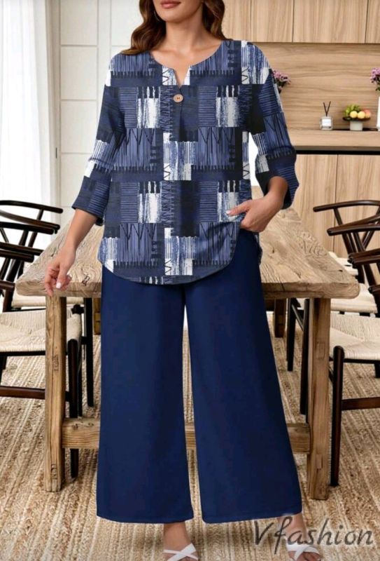 Комплект панталон и блуза с копче