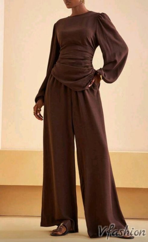 Комплект блуза и панталон - кафяв