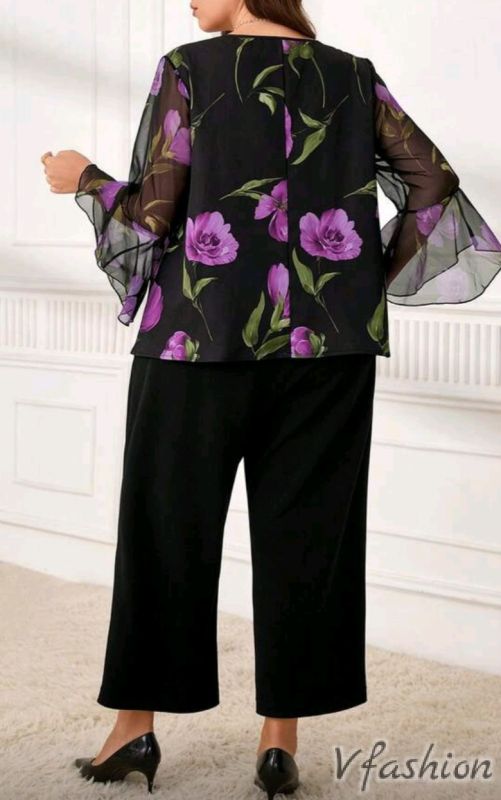 Комплект панталон и блуза на цветя