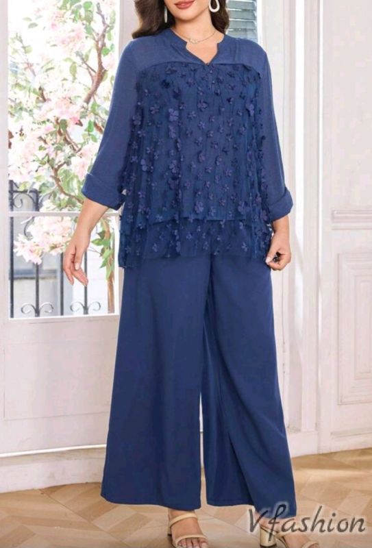 Комплект панталон и блуза с дантела - син