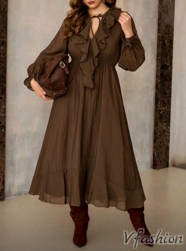 Разкроена рокля с волани - кафява