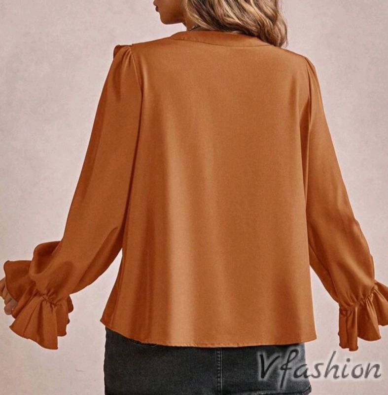 Риза с волани