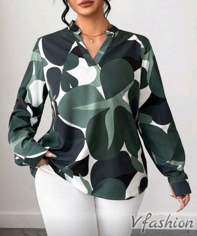 Елегантна блуза с принт