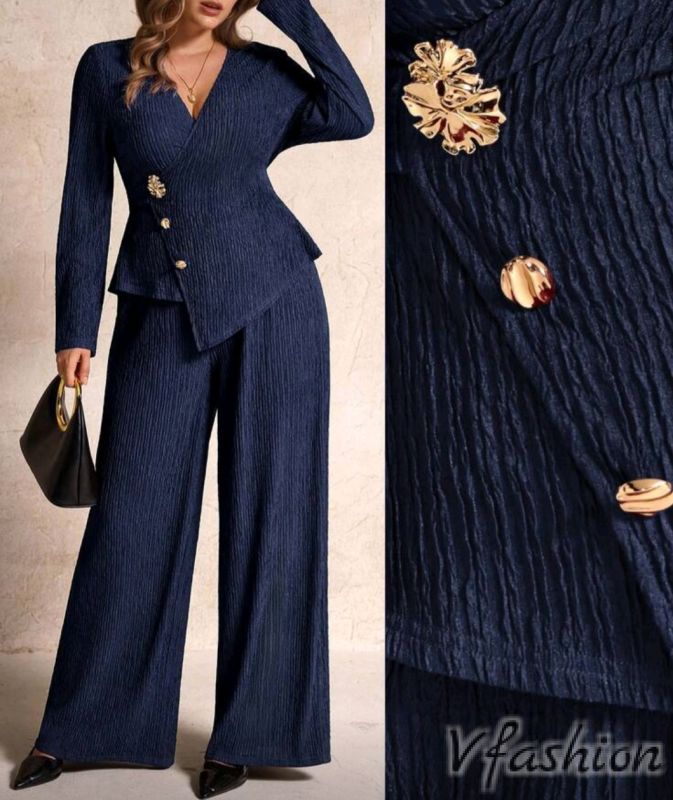 Комплект панталон и блуза с мотиви - син