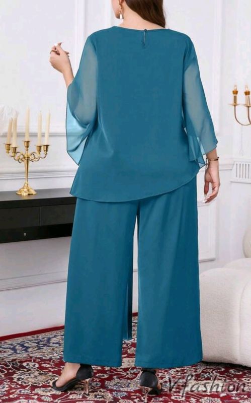 Елегантен комплект панталон и блуза