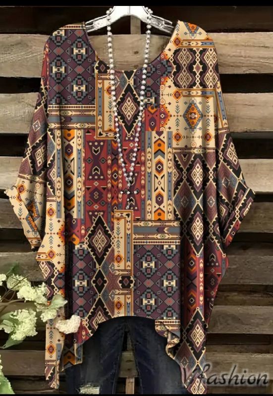 Еластична блуза с етно принт