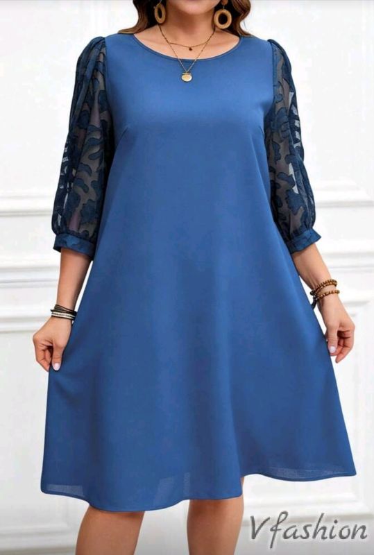 Официална рокля с дантелени ръкави