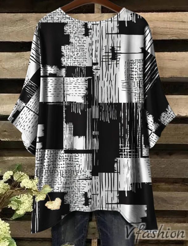 Еластична блуза в черно и бяло